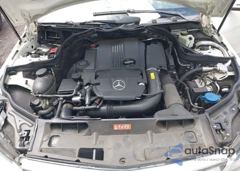 2012 Mercedes-Benz C 250 Luxury/Sport z USA, uszkodzony, nr VIN WDDGF4HB7CR202785